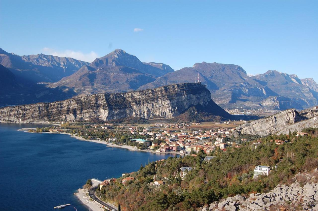 Apartamento Casa Zanoni Torbole Sul Garda Exterior foto