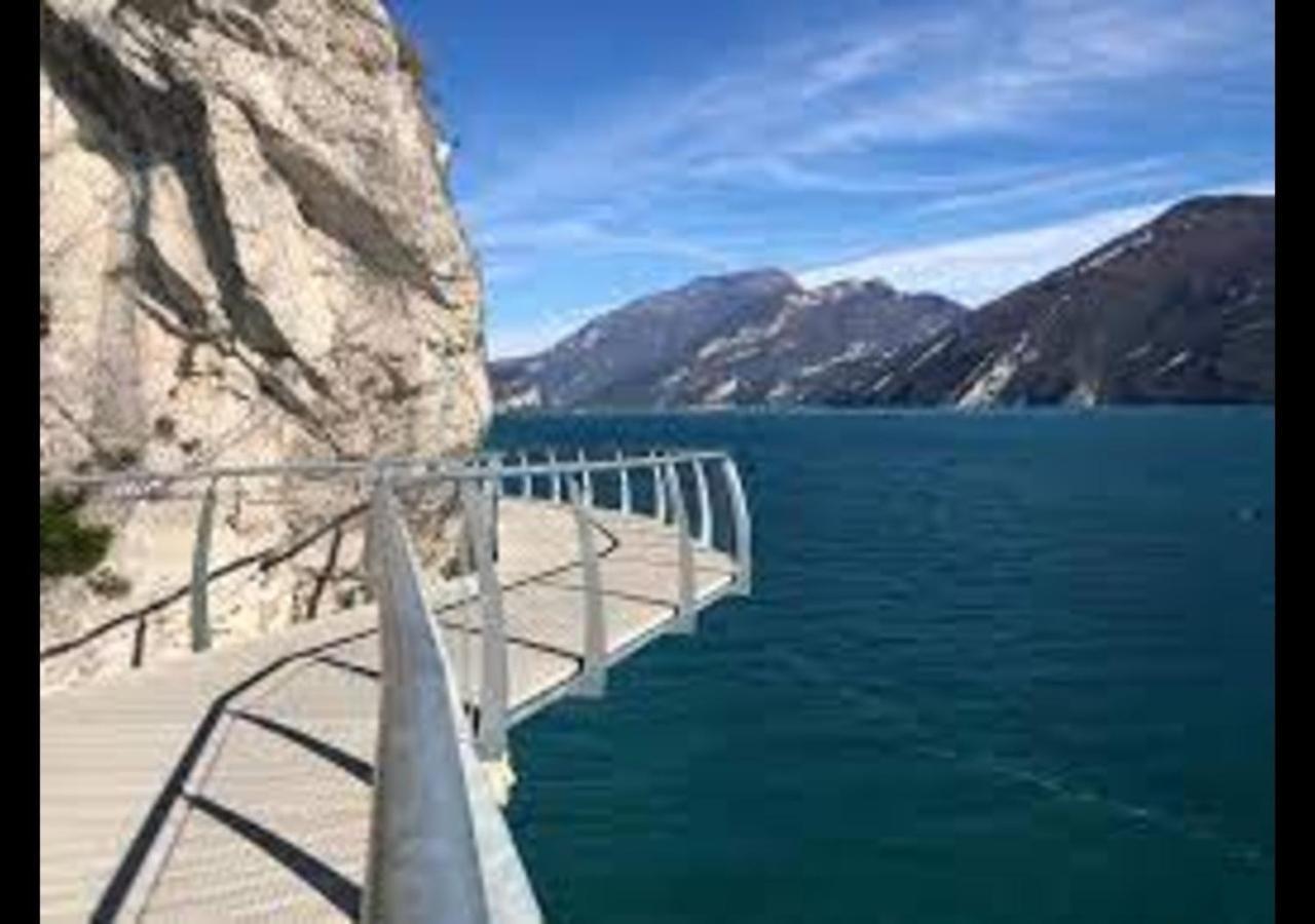 Apartamento Casa Zanoni Torbole Sul Garda Exterior foto