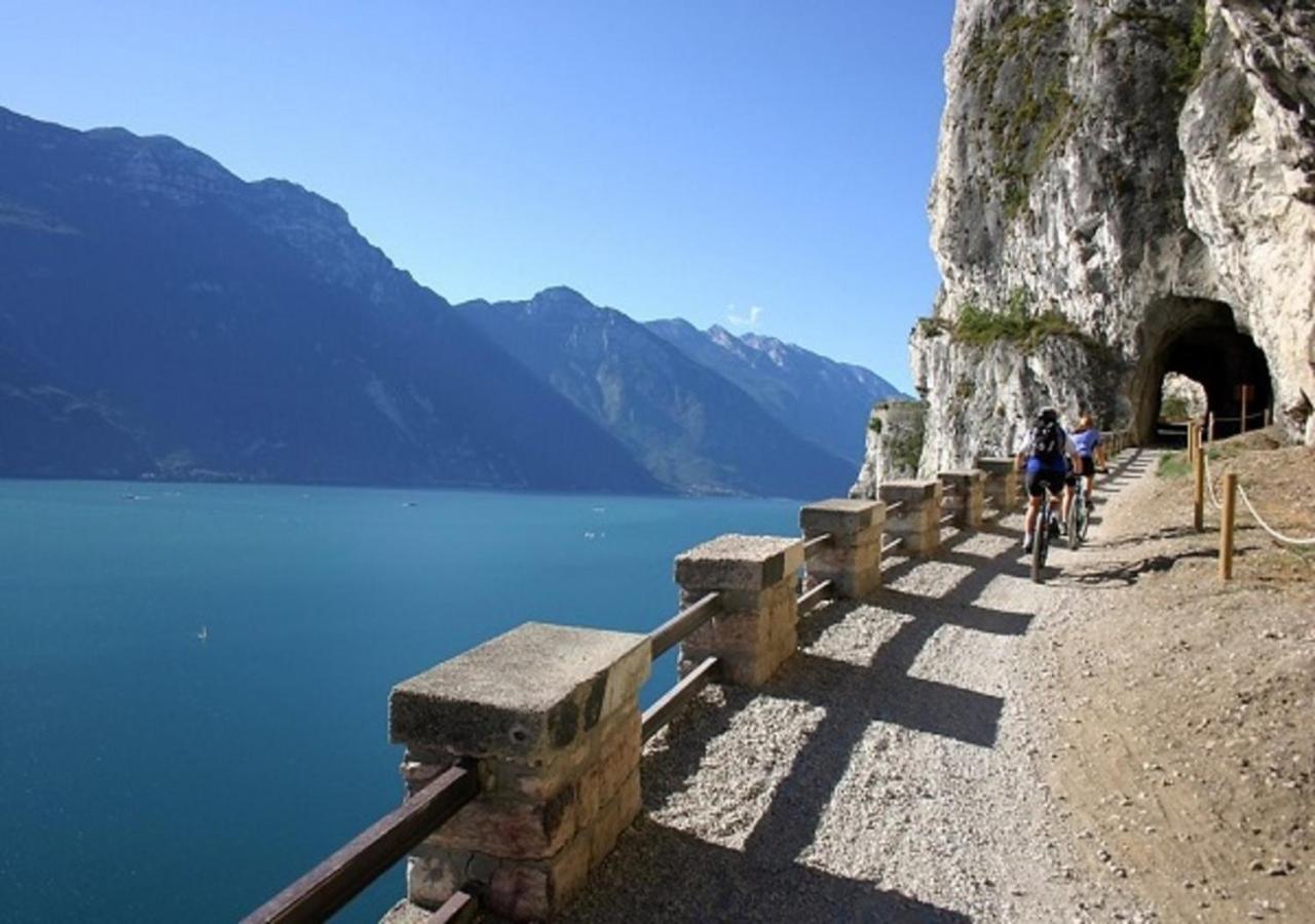 Apartamento Casa Zanoni Torbole Sul Garda Exterior foto